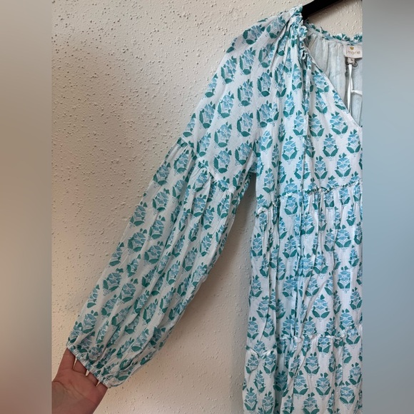 NWT J Marie Long Sleeve Tiered Mini Dress Small Block Print Floral White Blue - Picture 3 of 6